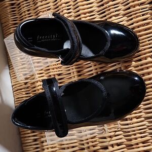 FREESTYLE 11 Black Tap Dance Shoe Patent Hook Loop Closure